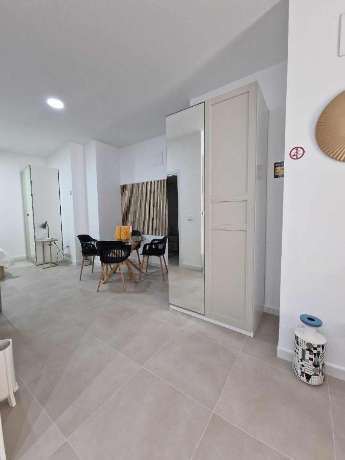 Moderno Apartamento 2 En Calle Marmoles Málaga Kültér fotó